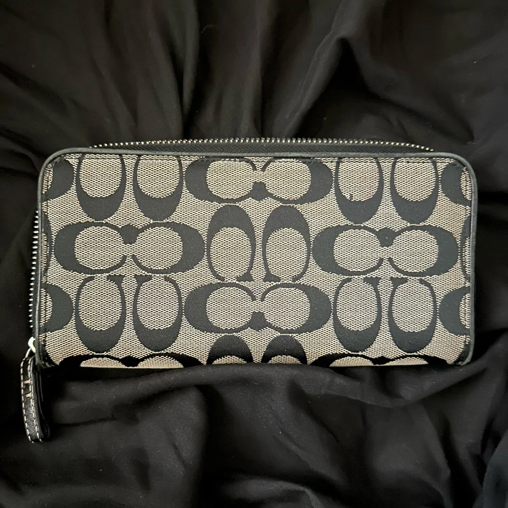 Coach Wallet - Picture 2 of 4